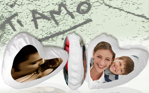 Idea regalo per San Valentino Cuscino personalizzato con le tue foto per lasciarti comodamente coccolare con personalità