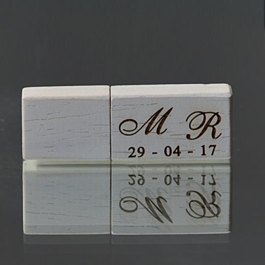 pen driver in legno personalizzata